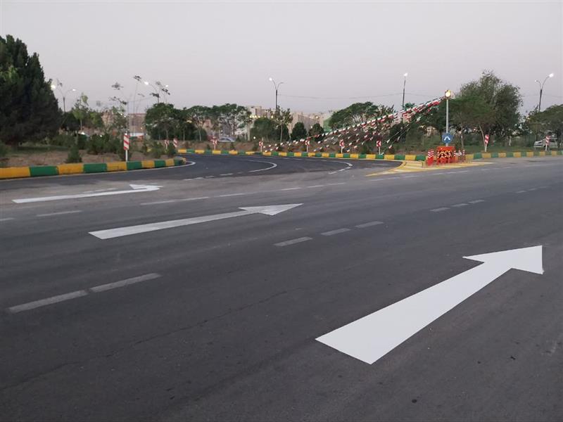 خط كشی و نصب علائم ترافیكی در پروژه اصلاح‌های هندسی سطح شهر